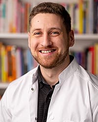 Dr. Mircea Munteanu