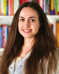 Dr. Miruna Vlădică